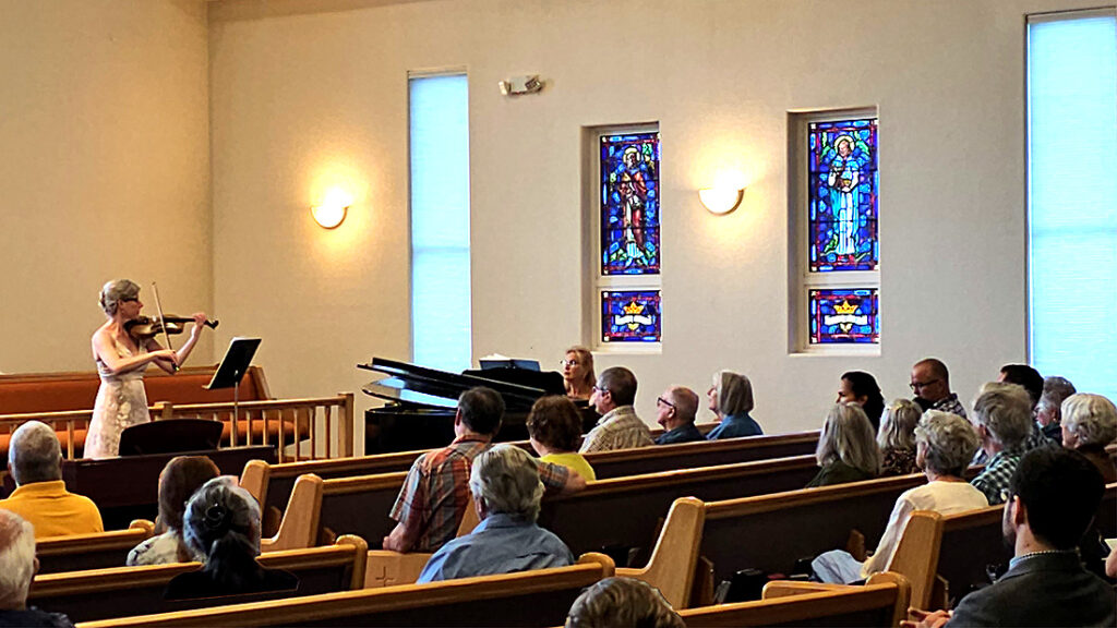  Vanessa Porter on violin and Nataly Roznitovsky on piano